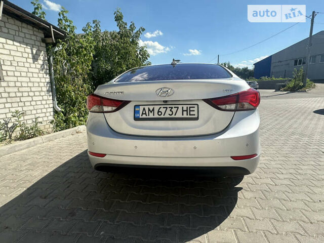Сірий Хендай Аванте, об'ємом двигуна 1.58 л та пробігом 249 тис. км за 8600 $, фото 2 на Automoto.ua