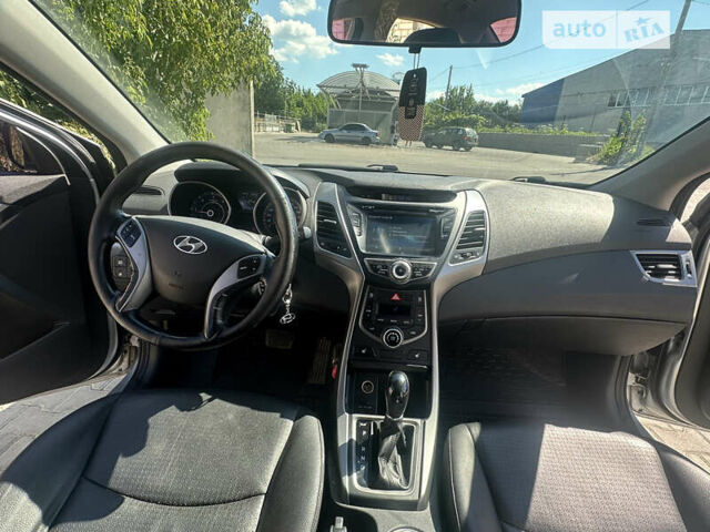Сірий Хендай Аванте, об'ємом двигуна 1.58 л та пробігом 249 тис. км за 8600 $, фото 6 на Automoto.ua