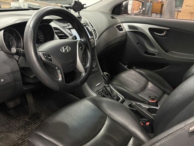 Серый Хендай Аванте, объемом двигателя 1.6 л и пробегом 216 тыс. км за 7900 $, фото 6 на Automoto.ua