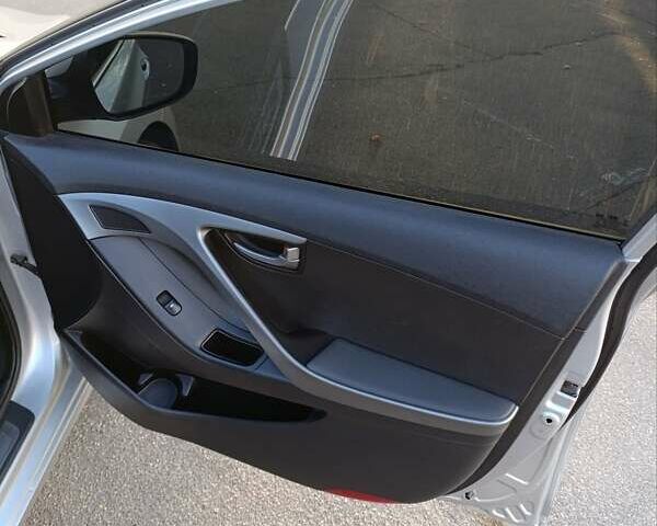 Сірий Хендай Аванте, об'ємом двигуна 1.59 л та пробігом 235 тис. км за 9000 $, фото 10 на Automoto.ua