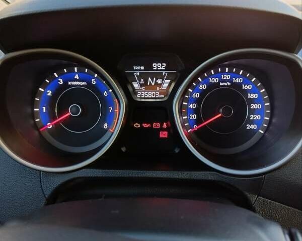 Сірий Хендай Аванте, об'ємом двигуна 1.59 л та пробігом 235 тис. км за 9000 $, фото 5 на Automoto.ua