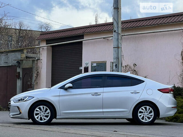 Сірий Хендай Аванте, об'ємом двигуна 1.6 л та пробігом 148 тис. км за 10700 $, фото 16 на Automoto.ua