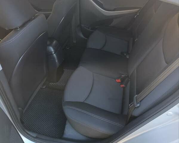 Сірий Хендай Аванте, об'ємом двигуна 1.59 л та пробігом 235 тис. км за 9000 $, фото 12 на Automoto.ua