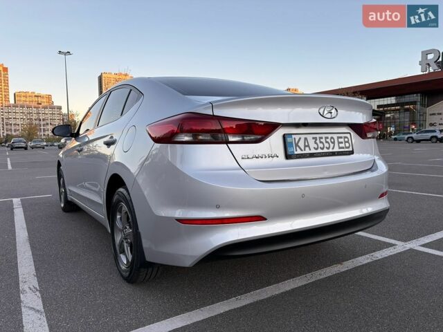 Сірий Хендай Аванте, об'ємом двигуна 1.6 л та пробігом 179 тис. км за 12800 $, фото 9 на Automoto.ua
