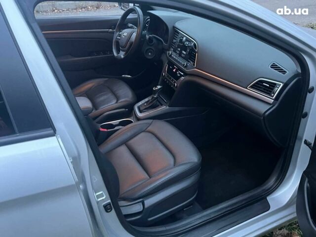 Серый Хендай Аванте, объемом двигателя 1.6 л и пробегом 189 тыс. км за 11690 $, фото 25 на Automoto.ua