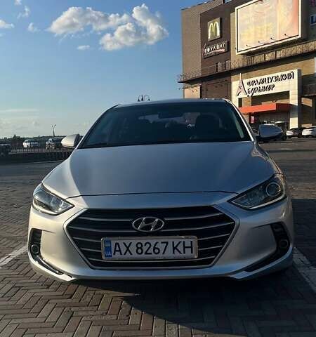 Серый Хендай Аванте, объемом двигателя 1.6 л и пробегом 151 тыс. км за 10700 $, фото 1 на Automoto.ua