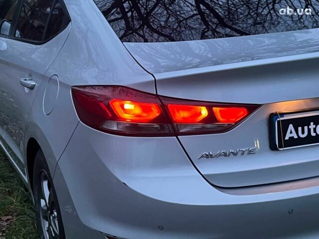 Серый Хендай Аванте, объемом двигателя 1.6 л и пробегом 189 тыс. км за 11690 $, фото 8 на Automoto.ua