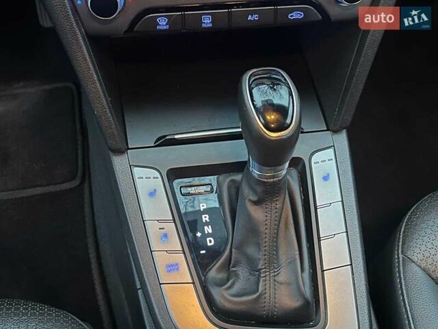 Серый Хендай Аванте, объемом двигателя 1.6 л и пробегом 189 тыс. км за 11690 $, фото 21 на Automoto.ua