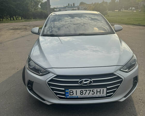 Сірий Хендай Аванте, об'ємом двигуна 1.58 л та пробігом 175 тис. км за 12000 $, фото 2 на Automoto.ua