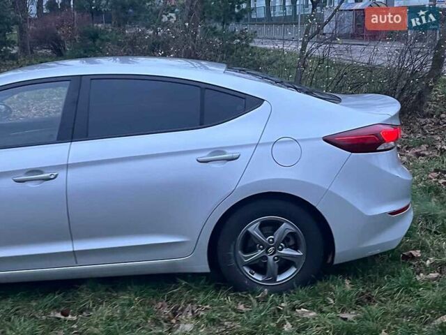 Серый Хендай Аванте, объемом двигателя 1.6 л и пробегом 189 тыс. км за 11690 $, фото 6 на Automoto.ua