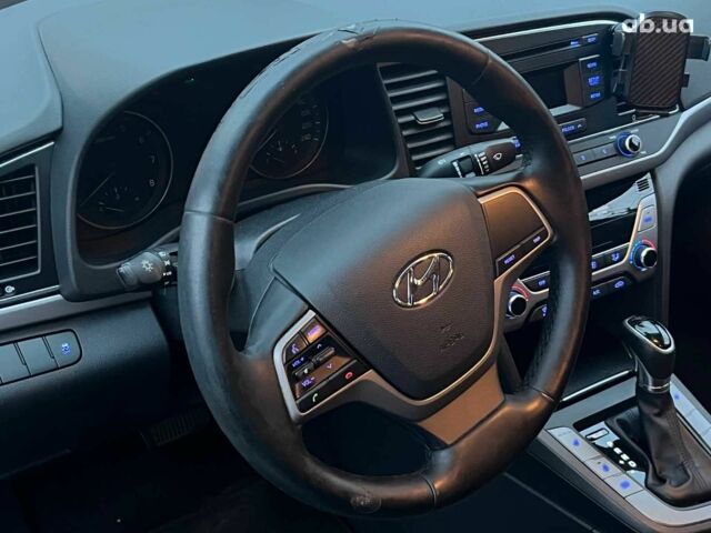 Серый Хендай Аванте, объемом двигателя 1.6 л и пробегом 189 тыс. км за 11690 $, фото 18 на Automoto.ua