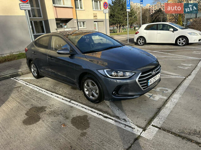 Серый Хендай Аванте, объемом двигателя 1.6 л и пробегом 185 тыс. км за 11800 $, фото 2 на Automoto.ua