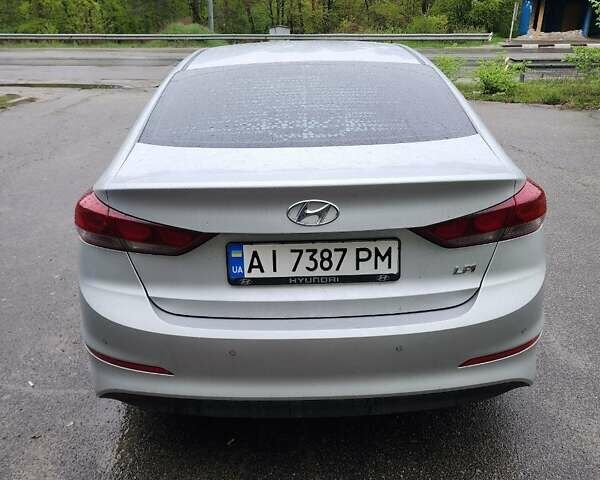Сірий Хендай Аванте, об'ємом двигуна 1.59 л та пробігом 230 тис. км за 9700 $, фото 1 на Automoto.ua