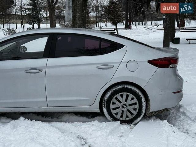 Серый Хендай Аванте, объемом двигателя 1.6 л и пробегом 278 тыс. км за 9990 $, фото 8 на Automoto.ua