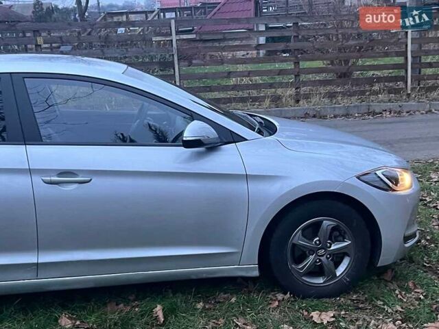 Серый Хендай Аванте, объемом двигателя 1.6 л и пробегом 189 тыс. км за 11690 $, фото 13 на Automoto.ua