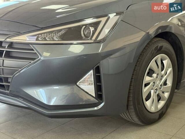 Сірий Хендай Аванте, об'ємом двигуна 1.6 л та пробігом 98 тис. км за 14990 $, фото 4 на Automoto.ua