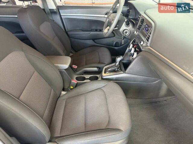 Сірий Хендай Аванте, об'ємом двигуна 1.6 л та пробігом 98 тис. км за 14990 $, фото 28 на Automoto.ua