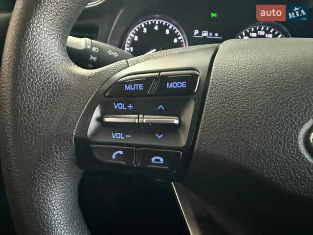 Сірий Хендай Аванте, об'ємом двигуна 1.6 л та пробігом 98 тис. км за 14990 $, фото 19 на Automoto.ua