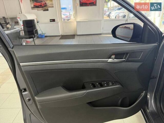 Сірий Хендай Аванте, об'ємом двигуна 1.6 л та пробігом 98 тис. км за 14990 $, фото 14 на Automoto.ua