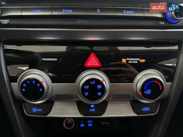 Сірий Хендай Аванте, об'ємом двигуна 1.6 л та пробігом 98 тис. км за 14990 $, фото 25 на Automoto.ua