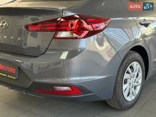 Сірий Хендай Аванте, об'ємом двигуна 1.6 л та пробігом 98 тис. км за 14990 $, фото 11 на Automoto.ua