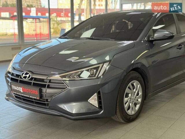 Сірий Хендай Аванте, об'ємом двигуна 1.6 л та пробігом 98 тис. км за 14990 $, фото 5 на Automoto.ua
