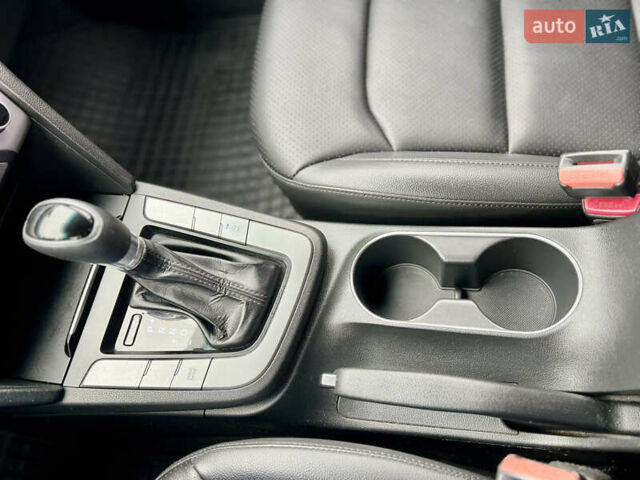 Синій Хендай Аванте, об'ємом двигуна 1.6 л та пробігом 231 тис. км за 12300 $, фото 22 на Automoto.ua