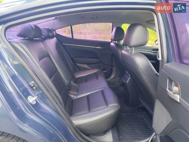 Синий Хендай Аванте, объемом двигателя 1.58 л и пробегом 230 тыс. км за 12000 $, фото 15 на Automoto.ua
