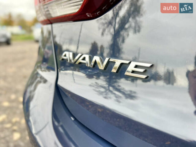 Синій Хендай Аванте, об'ємом двигуна 1.6 л та пробігом 231 тис. км за 12300 $, фото 36 на Automoto.ua