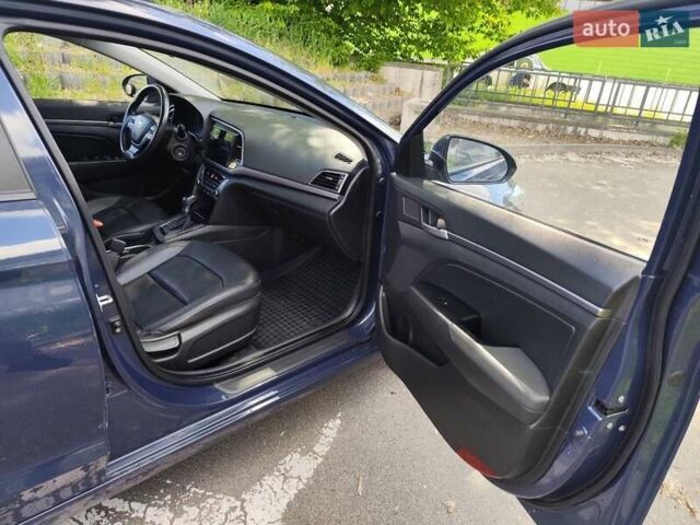 Синий Хендай Аванте, объемом двигателя 1.58 л и пробегом 230 тыс. км за 12000 $, фото 12 на Automoto.ua