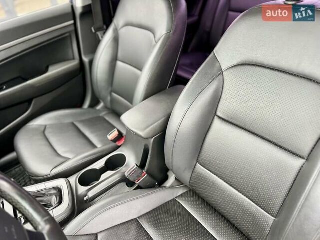 Синий Хендай Аванте, объемом двигателя 1.6 л и пробегом 231 тыс. км за 11900 $, фото 30 на Automoto.ua