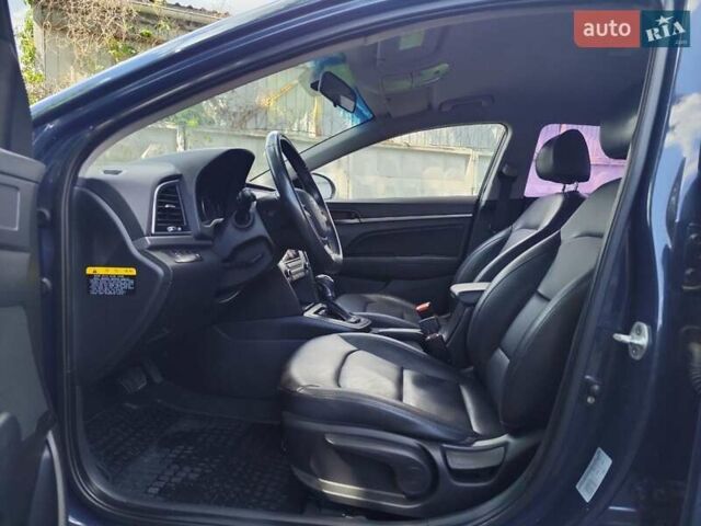 Синий Хендай Аванте, объемом двигателя 1.58 л и пробегом 230 тыс. км за 12000 $, фото 8 на Automoto.ua