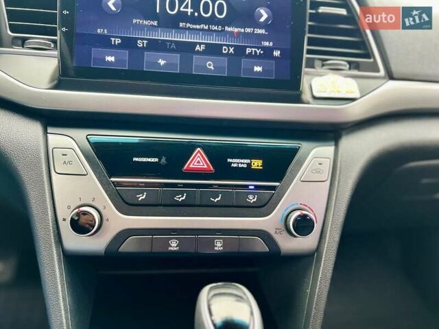 Синий Хендай Аванте, объемом двигателя 1.6 л и пробегом 231 тыс. км за 11900 $, фото 21 на Automoto.ua