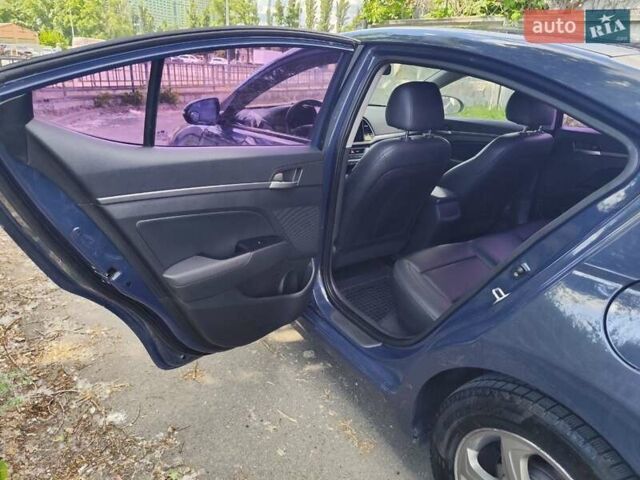 Синий Хендай Аванте, объемом двигателя 1.58 л и пробегом 230 тыс. км за 12000 $, фото 14 на Automoto.ua