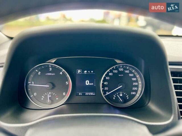 Синий Хендай Аванте, объемом двигателя 1.6 л и пробегом 231 тыс. км за 11900 $, фото 26 на Automoto.ua