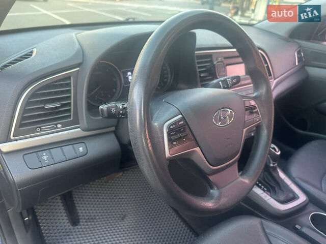 Синий Хендай Аванте, объемом двигателя 1.58 л и пробегом 160 тыс. км за 10300 $, фото 12 на Automoto.ua