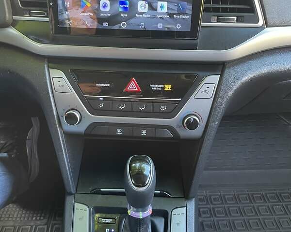 Синий Хендай Аванте, объемом двигателя 1.6 л и пробегом 160 тыс. км за 11999 $, фото 11 на Automoto.ua