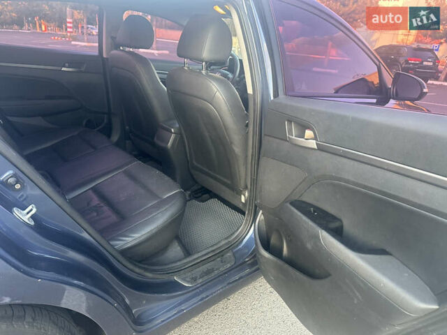 Синий Хендай Аванте, объемом двигателя 1.58 л и пробегом 160 тыс. км за 10300 $, фото 18 на Automoto.ua