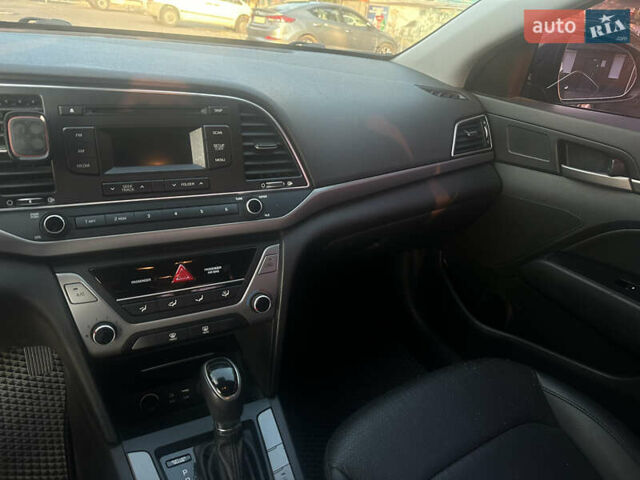 Синий Хендай Аванте, объемом двигателя 1.58 л и пробегом 160 тыс. км за 10300 $, фото 9 на Automoto.ua