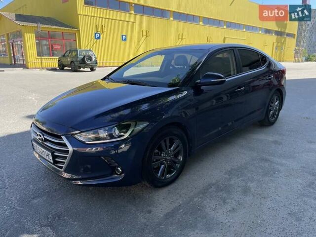 Синий Хендай Аванте, объемом двигателя 1.6 л и пробегом 160 тыс. км за 11999 $, фото 10 на Automoto.ua