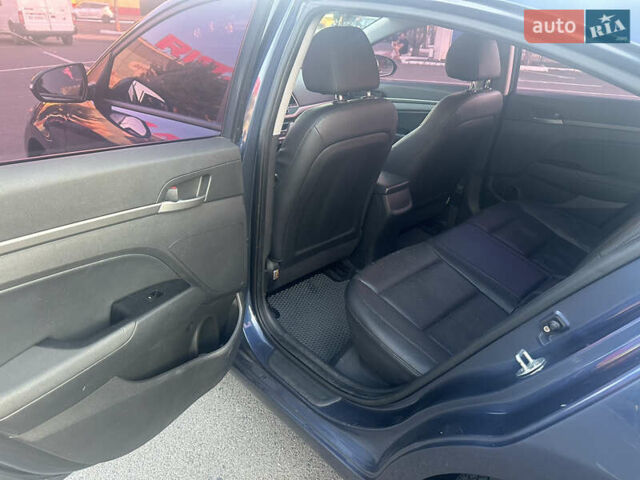 Синий Хендай Аванте, объемом двигателя 1.58 л и пробегом 160 тыс. км за 10300 $, фото 15 на Automoto.ua