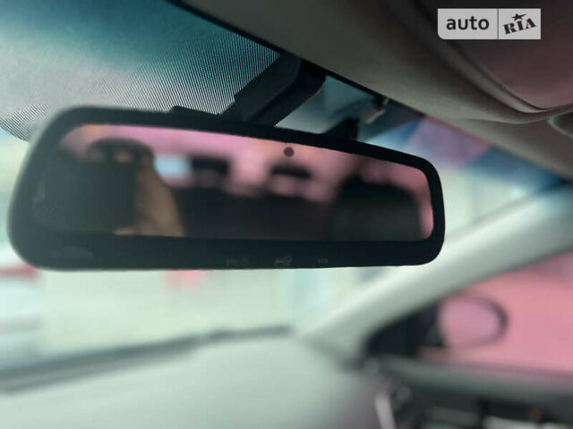 Синий Хендай Аванте, объемом двигателя 1.6 л и пробегом 130 тыс. км за 11500 $, фото 6 на Automoto.ua