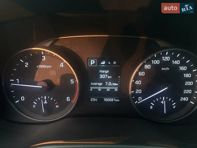 Синий Хендай Аванте, объемом двигателя 1.58 л и пробегом 160 тыс. км за 10300 $, фото 8 на Automoto.ua