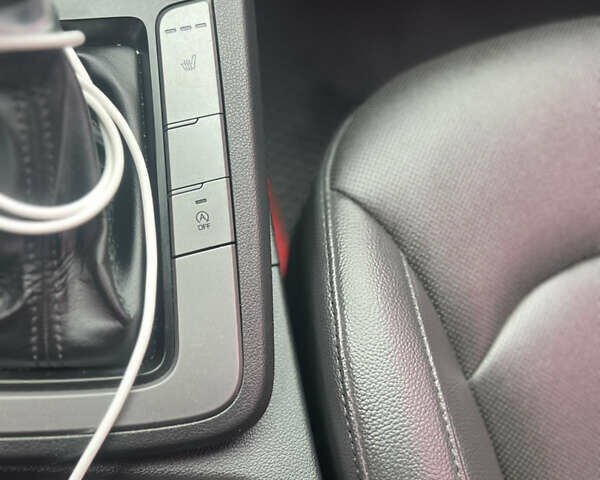 Синий Хендай Аванте, объемом двигателя 1.6 л и пробегом 130 тыс. км за 11500 $, фото 9 на Automoto.ua