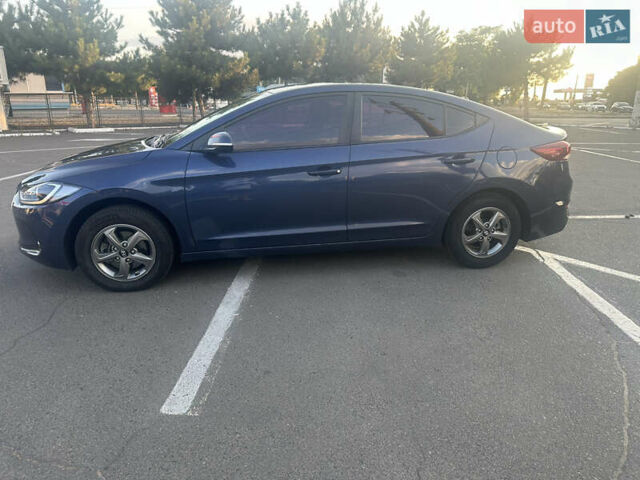 Синий Хендай Аванте, объемом двигателя 1.58 л и пробегом 160 тыс. км за 10300 $, фото 6 на Automoto.ua