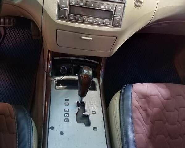 Белый Хендай Азера, объемом двигателя 2.7 л и пробегом 208 тыс. км за 6300 $, фото 11 на Automoto.ua