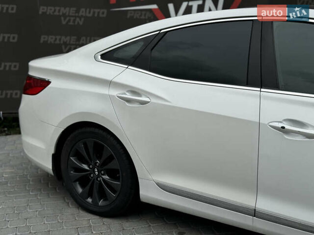 Білий Хендай Азера, об'ємом двигуна 3 л та пробігом 189 тис. км за 8200 $, фото 7 на Automoto.ua