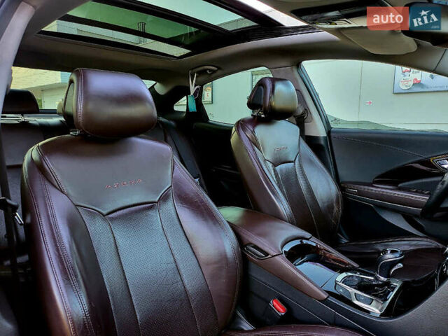 Белый Хендай Азера, объемом двигателя 3 л и пробегом 167 тыс. км за 9900 $, фото 32 на Automoto.ua