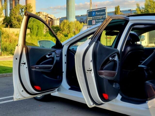 Білий Хендай Азера, об'ємом двигуна 3 л та пробігом 167 тис. км за 9900 $, фото 9 на Automoto.ua