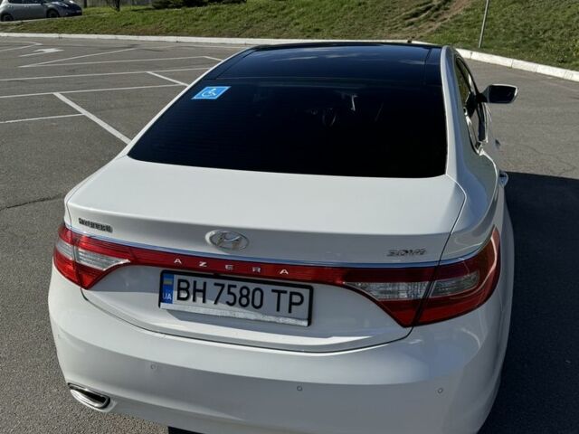 Білий Хендай Азера, об'ємом двигуна 3 л та пробігом 188 тис. км за 8500 $, фото 13 на Automoto.ua